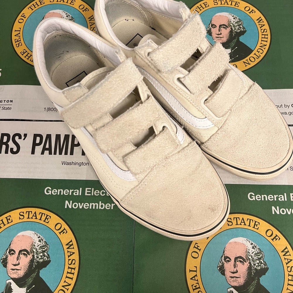 Vans White Low Top Sneakers 7 - Picture 5 of 6